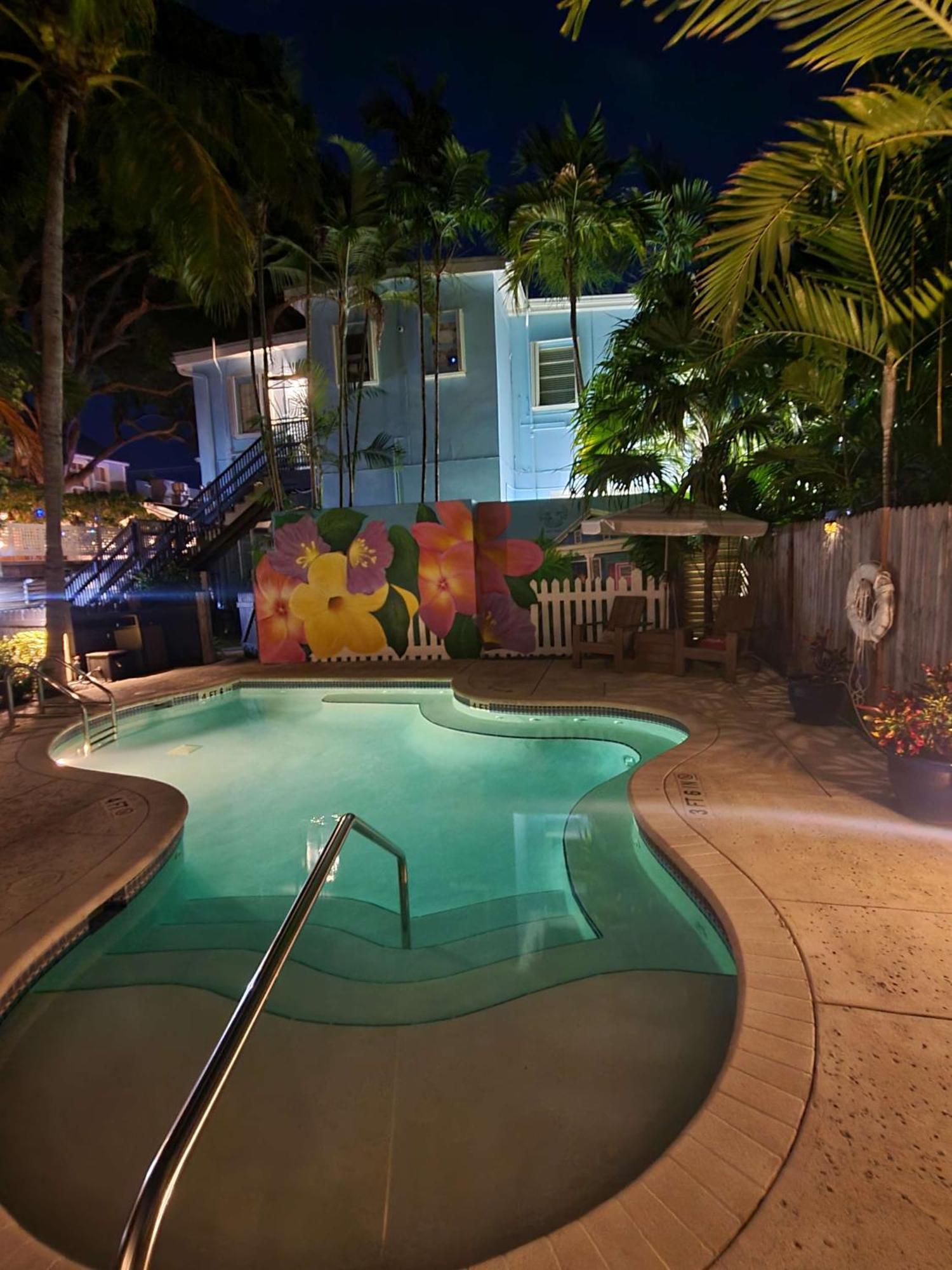 Duval Street Suite With Pool Кі-Вест Екстер'єр фото